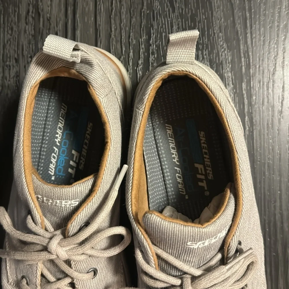 🍍 Skechers  Status 2.0 Burbank Men 11 Tan  Memory Foam Sneakers🍍